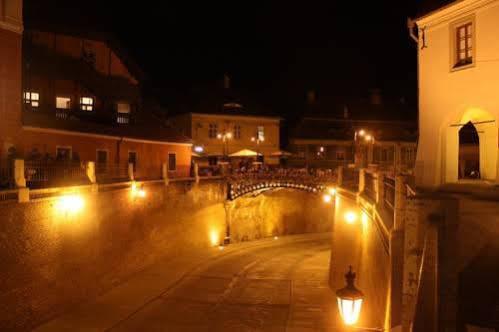 Studio Piata Mare Sibiu Exterior foto