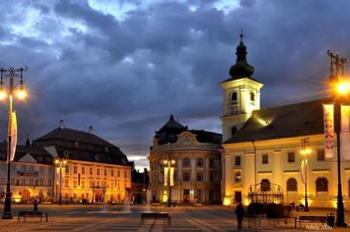 Studio Piata Mare Sibiu Exterior foto